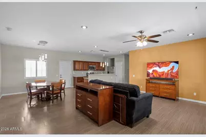 13139 W Tuckey Lane, Glendale, AZ 85307 - Photo 10