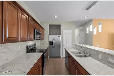 13139 W Tuckey Lane, Glendale, AZ 85307 - Photo 4