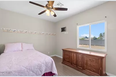 13139 W Tuckey Lane, Glendale, AZ 85307 - Photo 16
