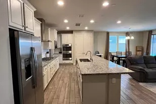 22017 N 97th Dr, Peoria, AZ 85383 - Photo 6