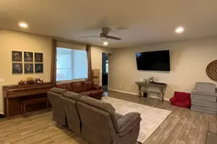 22017 N 97th Dr, Peoria, AZ 85383 - Photo 10