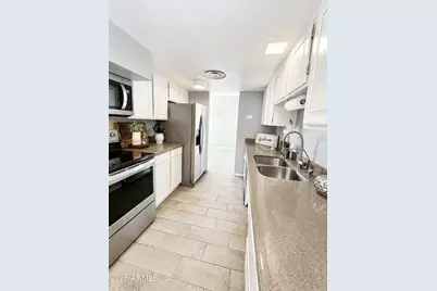 207 W Clarendon Avenue #2B, Phoenix, AZ 85013 - Photo 6