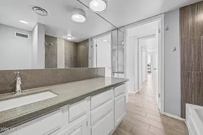 207 W Clarendon Avenue #2B, Phoenix, AZ 85013 - Photo 12