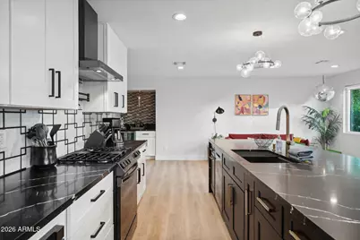 3802 E Piccadilly Road, Phoenix, AZ 85018 - Photo 14