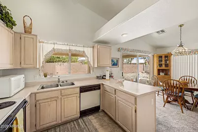 17378 N Ponca Way, Surprise, AZ 85374 - Photo 10