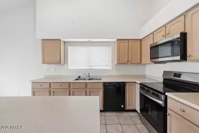 13364 W Wilshire Drive, Goodyear, AZ 85395 - Photo 10