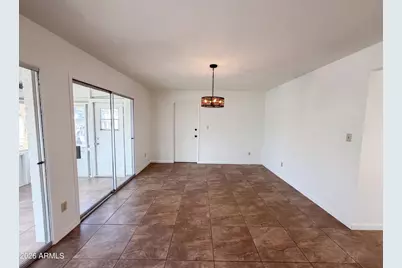 10501 W Loma Lane, Peoria, AZ 85345 - Photo 8