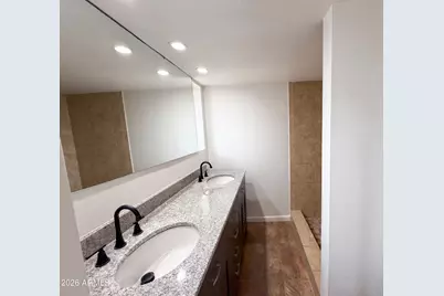 10501 W Loma Lane, Peoria, AZ 85345 - Photo 12