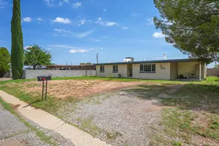 310 Dragoon St, Huachuca City, AZ 85616 - Photo 1