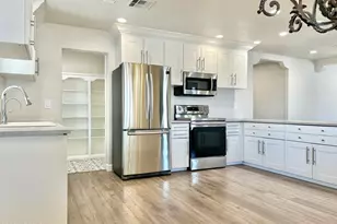 281 S California St, Chandler, AZ 85225 - Photo 8