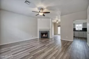 18818 N 34th Ln, Phoenix, AZ 85027 - Photo 4