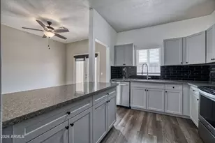 18818 N 34th Ln, Phoenix, AZ 85027 - Photo 14