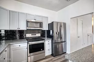 18818 N 34th Ln, Phoenix, AZ 85027 - Photo 10