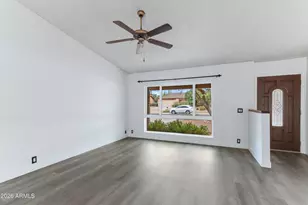 2338 E Yucca St, Phoenix, AZ 85028 - Photo 12