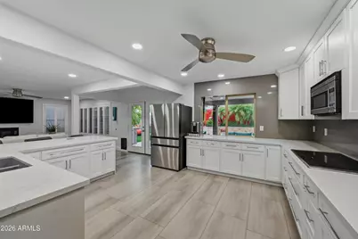 4626 E Adobe Drive, Phoenix, AZ 85050 - Photo 12