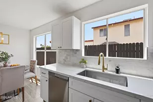 19220 N 14th St, Phoenix, AZ 85024 - Photo 16