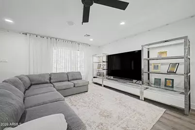 5530 N 61st Avenue, Glendale, AZ 85301 - Photo 12