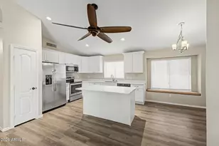 2210 E Menadota Dr, Phoenix, AZ 85024 - Photo 14