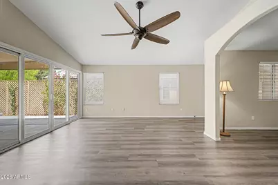 2210 E Menadota Drive, Phoenix, AZ 85024 - Photo 10