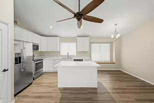 2210 E Menadota Dr, Phoenix, AZ 85024 - Photo 12