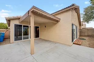 2210 E Menadota Dr, Phoenix, AZ 85024 - Photo 32