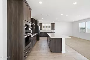 12010 W Luxton Ln, Avondale, AZ 85323 - Photo 10