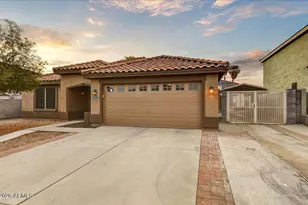 10524 W Country Club Trail, Peoria, AZ 85383 - Photo 2