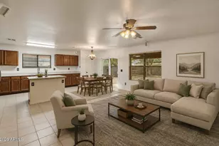 10524 W Country Club Trail, Peoria, AZ 85383 - Photo 8