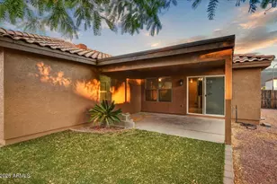 10524 W Country Club Trail, Peoria, AZ 85383 - Photo 6