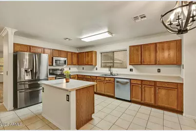 10524 W Country Club Trail, Peoria, AZ 85383 - Photo 16