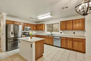 10524 W Country Club Trail, Peoria, AZ 85383 - Photo 16