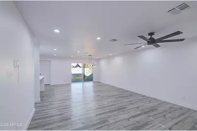 6239 N 31st Drive, Phoenix, AZ 85017 - Photo 8