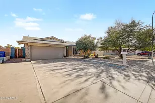 2117 E Oxford Dr, Tempe, AZ 85283 - Photo 2