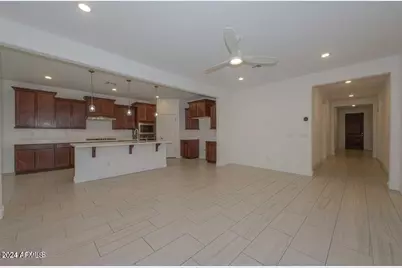 29758 N 114th Drive, Peoria, AZ 85383 - Photo 4
