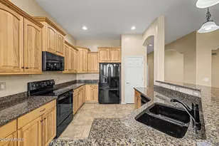 22388 N 104th Ln, Peoria, AZ 85383 - Photo 8