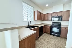 42424 N Gavilan Peak Pkwy, Anthem, AZ 85086 - Photo 8