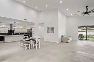 707 E Ocotillo Rd, Phoenix, AZ 85014 - Photo 2