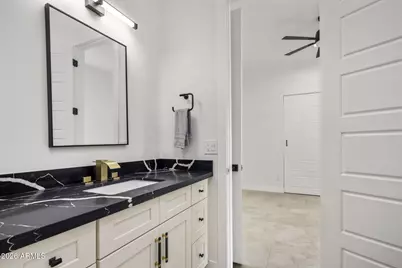 707 E Ocotillo Road, Phoenix, AZ 85014 - Photo 20