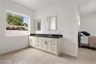 707 E Ocotillo Rd, Phoenix, AZ 85014 - Photo 16