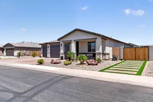 40438 W Hall Dr, Maricopa, AZ 85138 - Photo 8