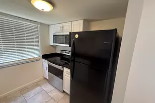 8450 N 34th Dr, Phoenix, AZ 85051 - Photo 4