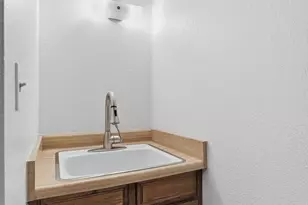 846 N Whiting Cir, Mesa, AZ 85213 - Photo 36