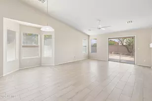 1576 E Gabrilla Dr, Casa Grande, AZ 85122 - Photo 4