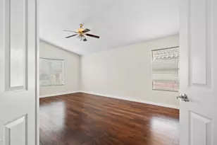 1359 W Larona Ln, Tempe, AZ 85284 - Photo 4