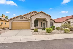 1109 E Montoya Ln, Phoenix, AZ 85024 - Photo 2