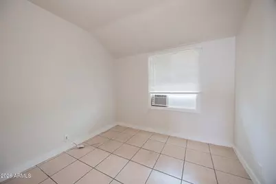 864 E Chandler Boulevard #Apt 2, Chandler, AZ 85225 - Photo 10