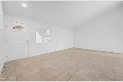 5708 N 42nd Lane, Phoenix, AZ 85019 - Photo 6