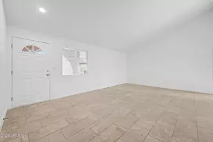 5708 N 42nd Ln, Phoenix, AZ 85019 - Photo 6