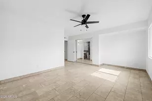 5708 N 42nd Ln, Phoenix, AZ 85019 - Photo 12