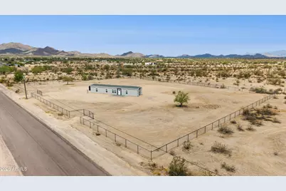 51750 W Wildwood Road, Maricopa, AZ 85139 - Photo 2